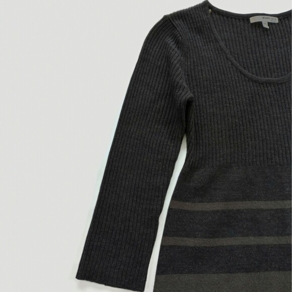 ❤️SALE! PRICE FINAL!❤Studio One New York Gray White Striped Sweater Dress Small - Picture 4 of 7